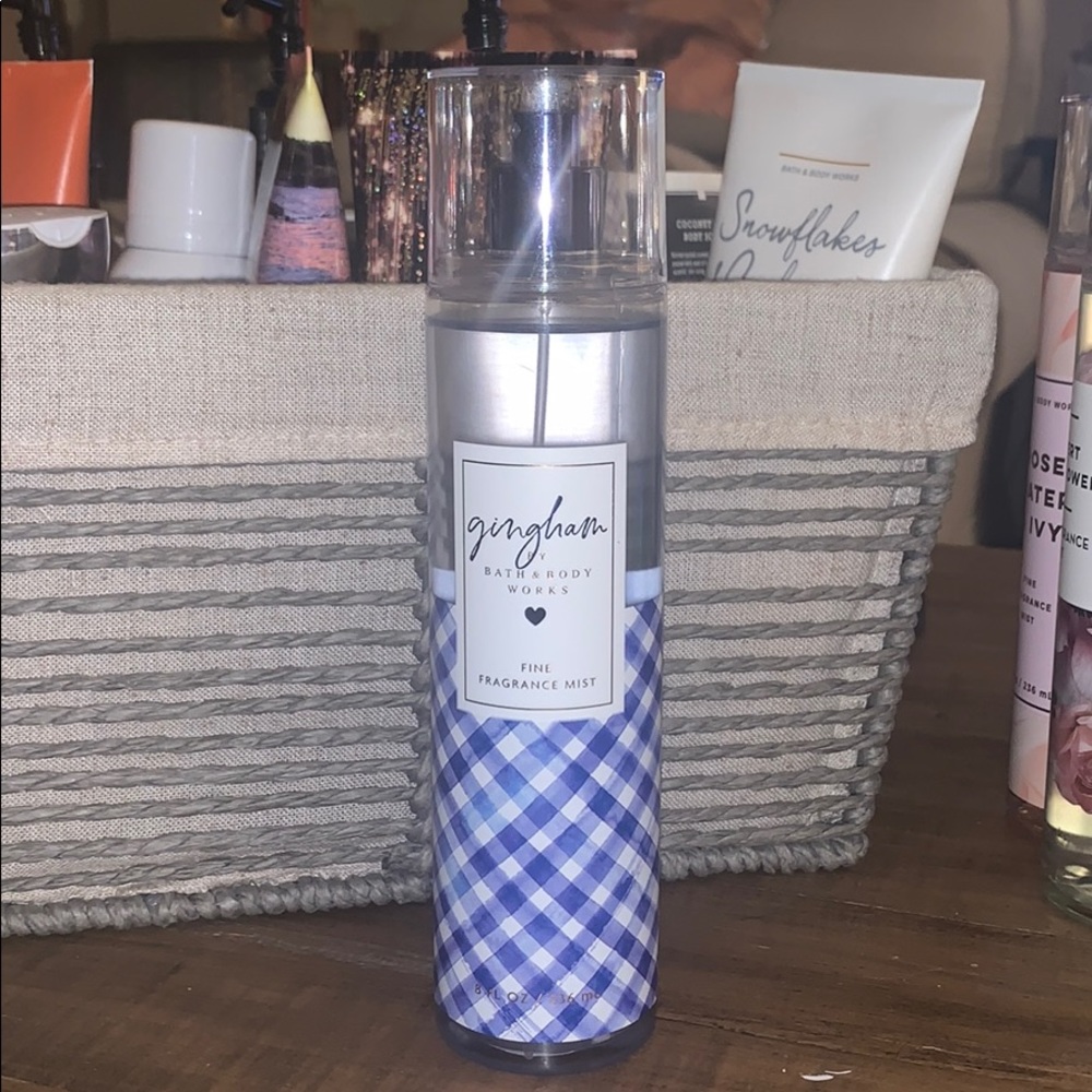 Gingham body spray